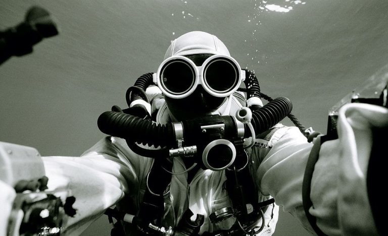 Rebreather Diving Vs Scuba Diving