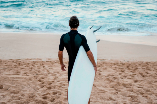 Surfer reading the waves