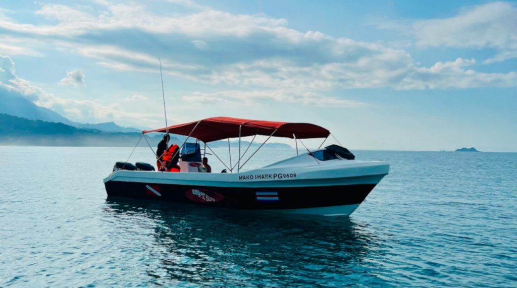 Costa Rica Dive and Surf boats engines