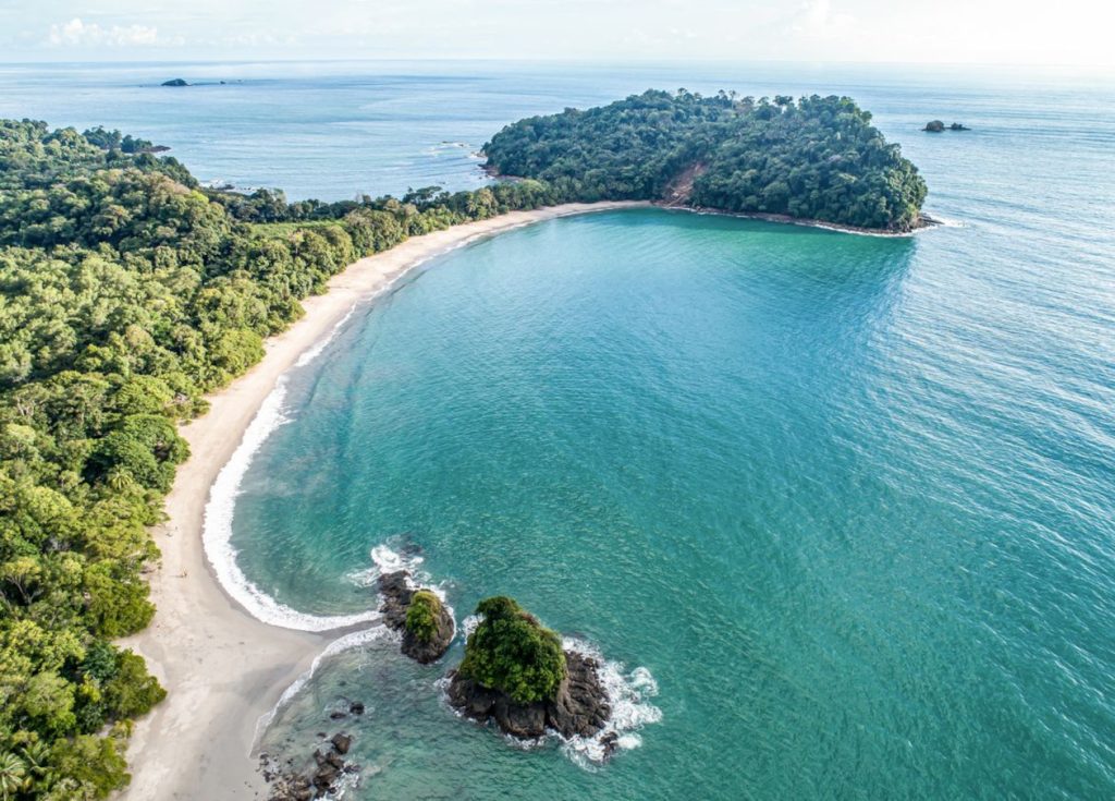 espadilla-beach-near-Manuel-Antonio