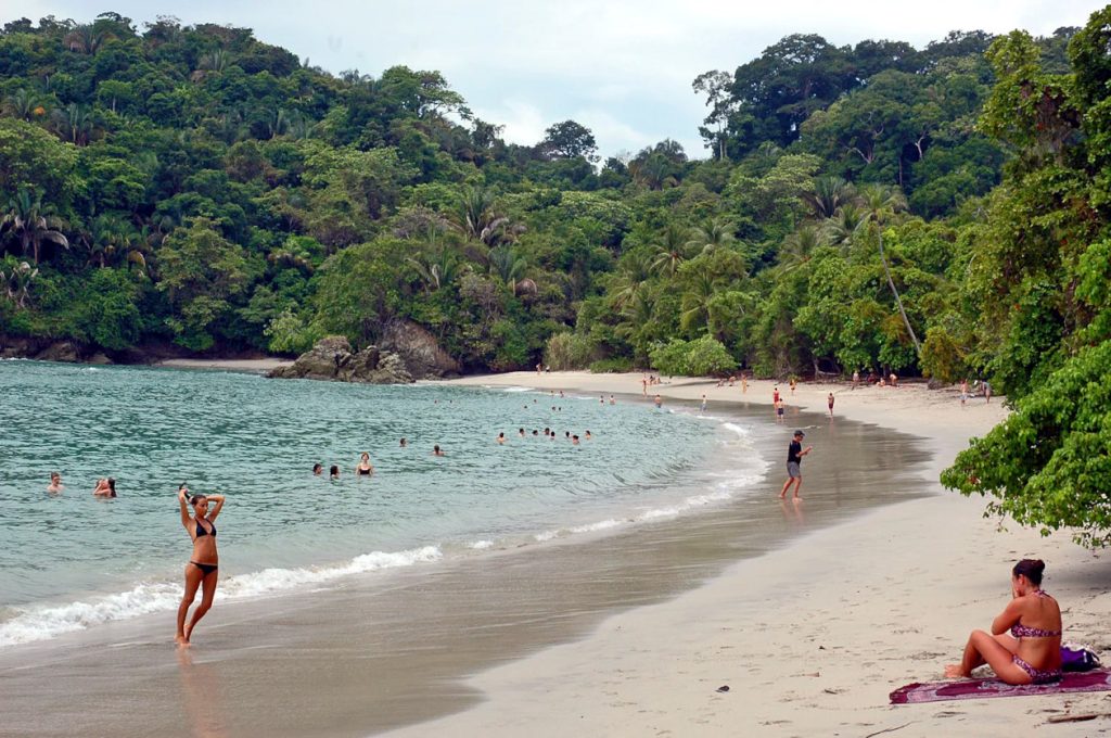 manuel-antonio-playa